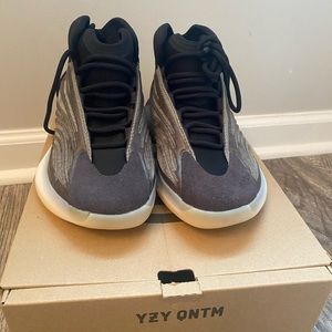Yeezy QNTM Barium - 7 - certified authentic by StockX